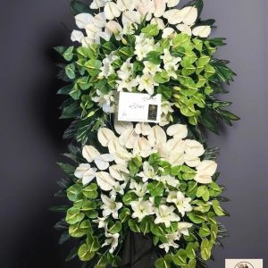 **تاج گل دو طبقه لوکس ترحیم با آنتریوم سبز و اوریانتال سفید | ارسال در ارومیه** | کد: ZNB-G4R | کد: ZNB-TRB-3AC40C466B994EA590B86F2880EBEFB1