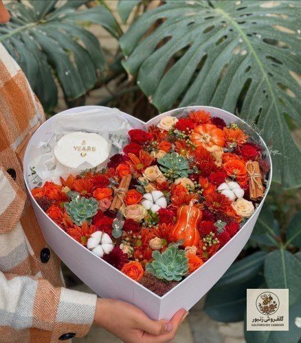 کیک تولد و باکس گل تبریک تولد شیک و رسمی | کد: ZNB-T46